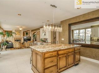 20821 W 94th Ter, Lenexa, KS 66220