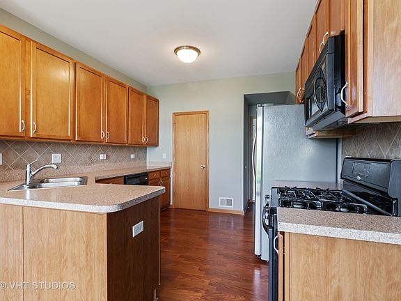 5th image of 25056 S Clare Cir