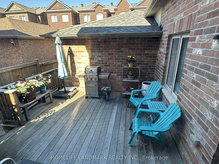 5 Henry Bauer Ave — Photo 15