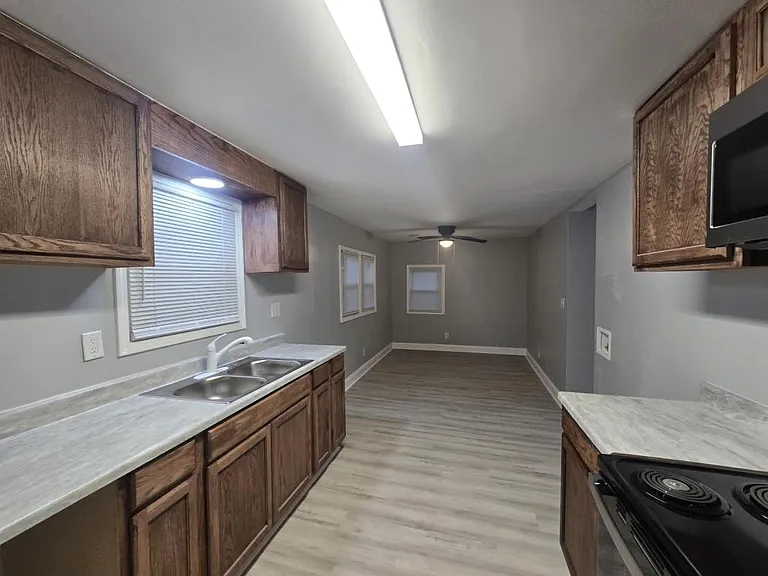 508 Prince St — Photo 18