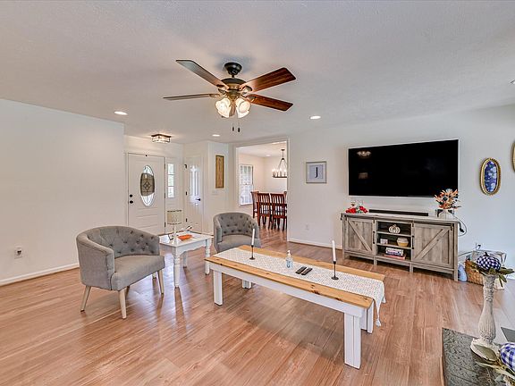 5th image of 144 Williamson Dr
