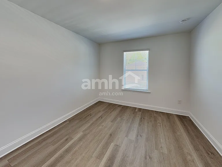 1219 Livengood Way — Photo 16