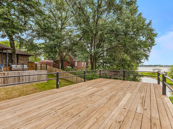 129 Donna Dr, Gun Barrel City, TX 75156