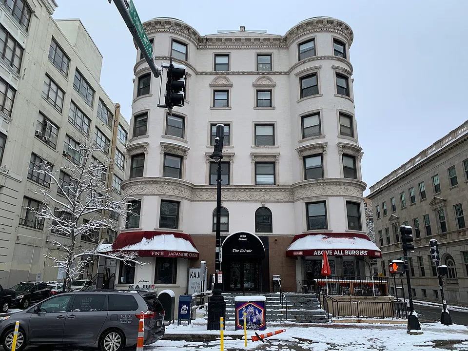638 Beacon St #300