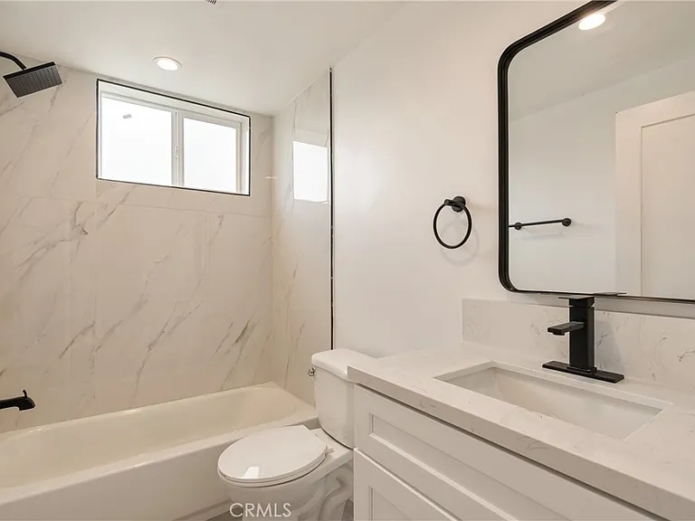 2843 Folsom — Photo 34