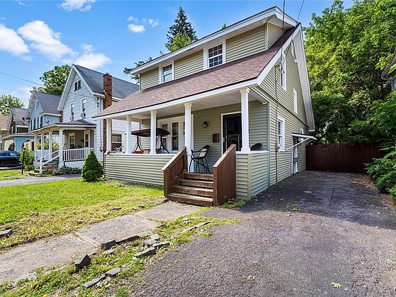 2nd image of 122 Cortland Pl