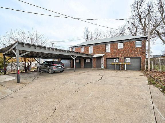 4th image of 316 SW 27th St APT 5