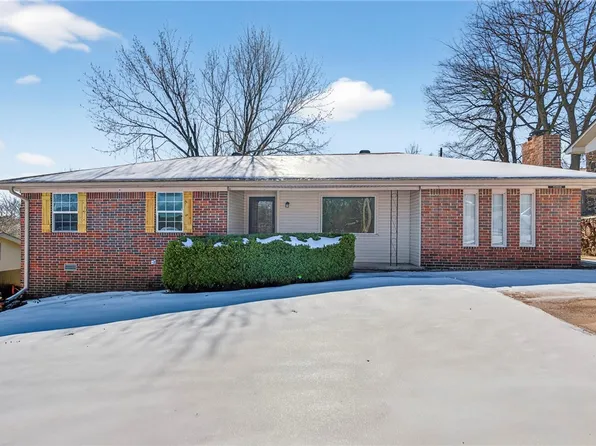 1804 Parkview St, Van Buren, AR 72956