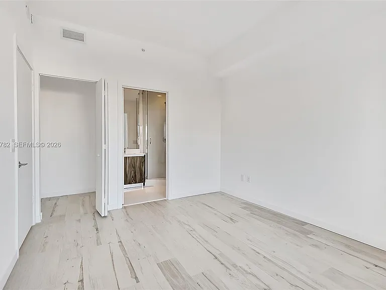 480 NE 31st St #904 — Photo 14