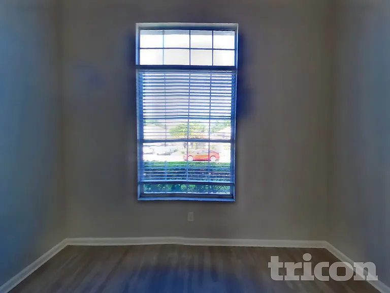3264 Abbeyfield Dr E — Photo 15
