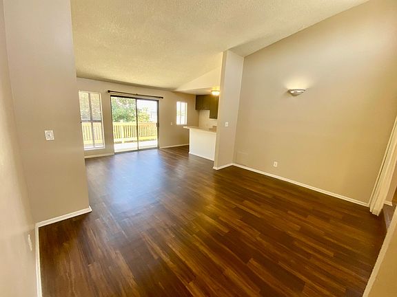 4th image of 24053 Ocean Ave APT 7