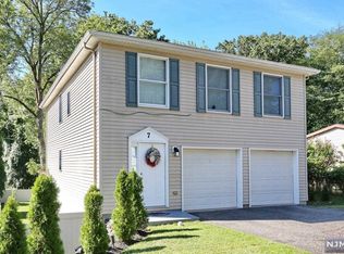 7 Lawrence Ave, Dumont, NJ 07628
