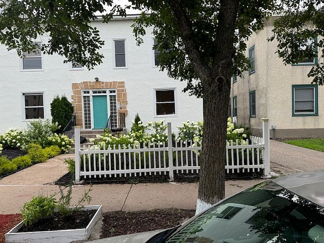 1st image of 2717 Girard Ave S APT 202