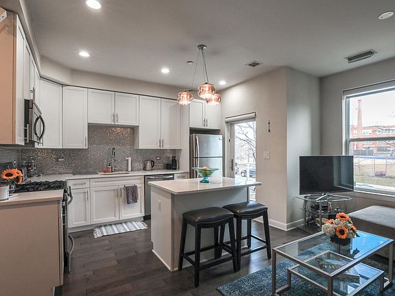 Living room/Kitchen