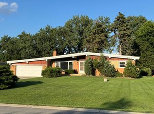 1S513 Chase Ave, Lombard, IL