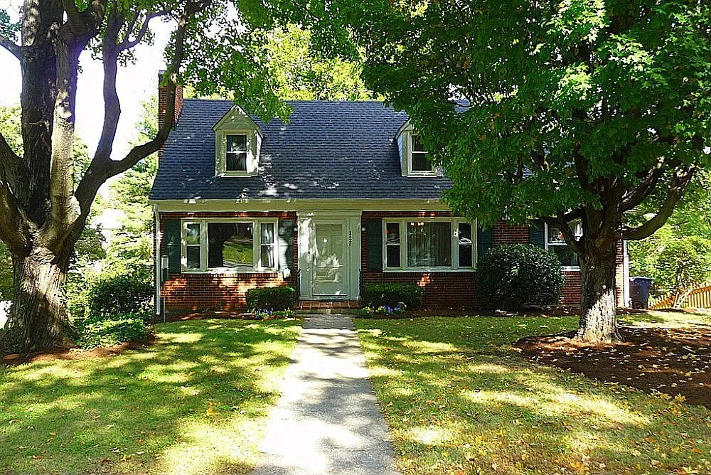 2421 Oregon Ave SW photo 1