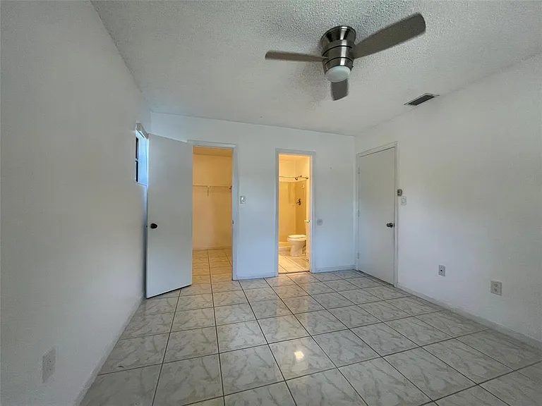 6040 Shakerwood Cir #205 — Photo 13