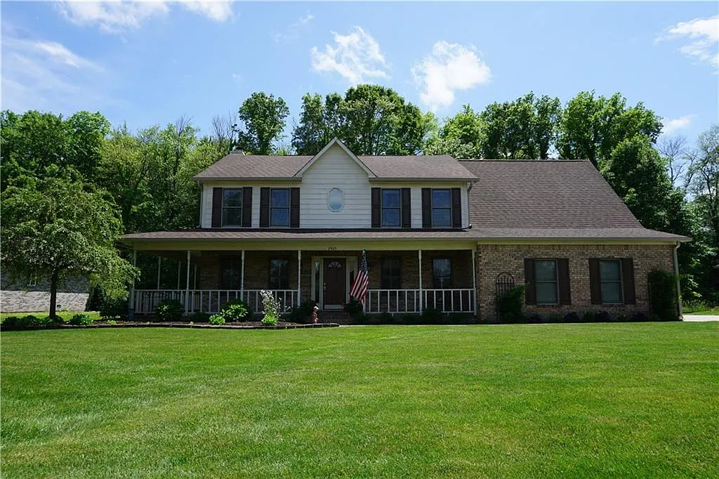 2465 Sunderland Dr photo 1