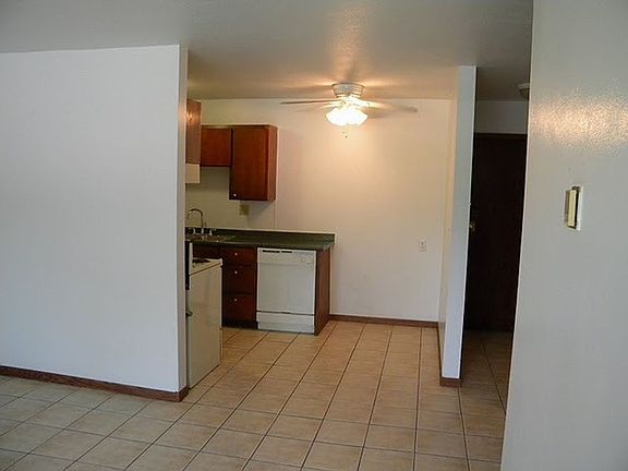 3rd image of 904-912 21st Ave S #110