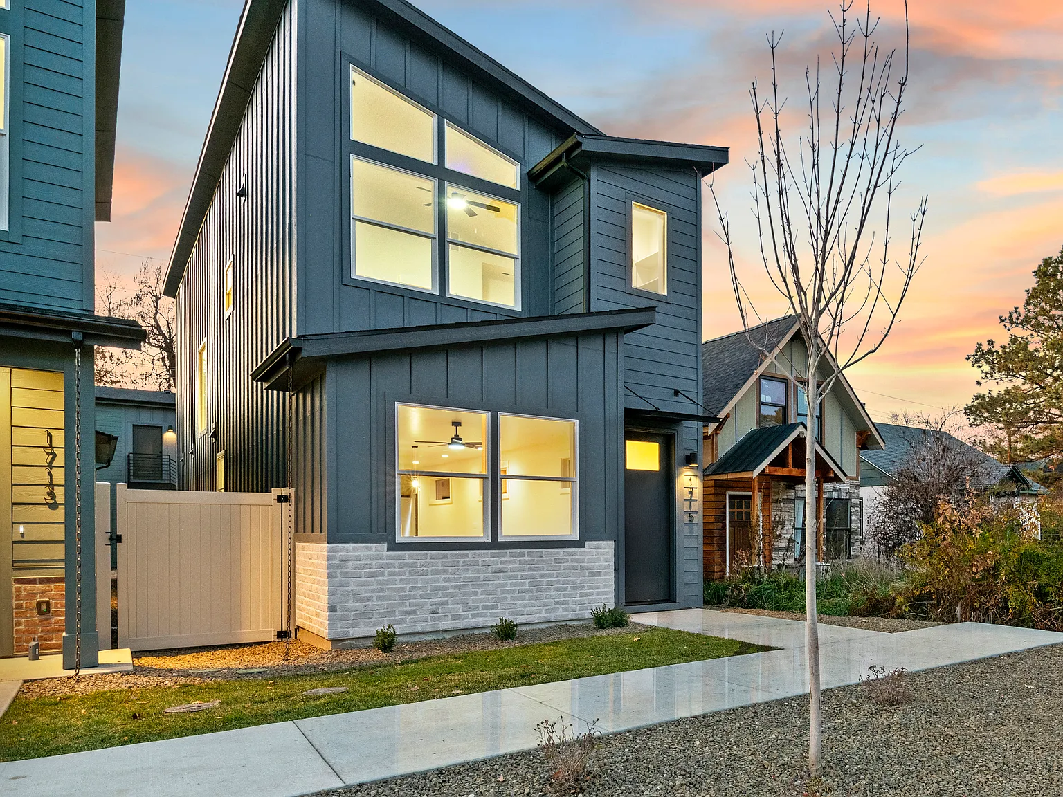4 bed, 4.5 bath, 2275 sqft, $4,500 — Photo 3