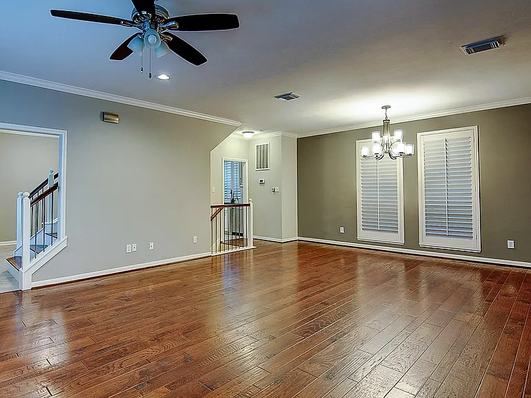1408 W Webster St — Photo 2