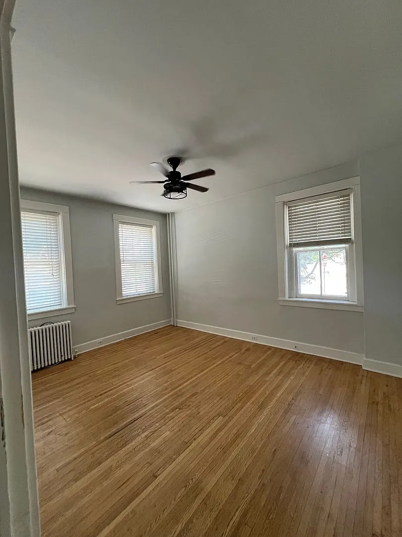 401 Fairview Ave — Photo 2