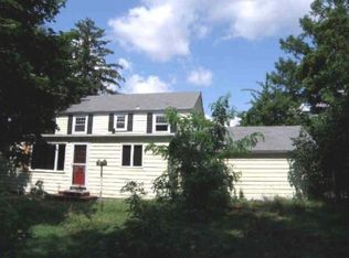 636 Maple Ave, Barrington, RI 02806