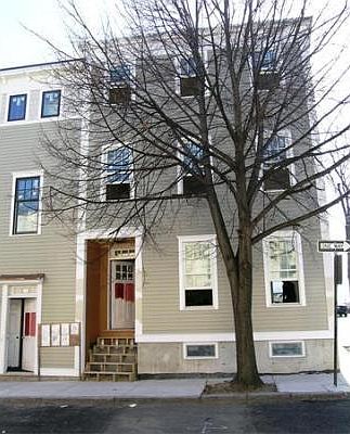 2nd image of 58 Bartlett St