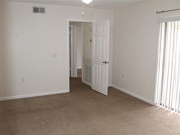5th image of 4069 Wimbledon Dr #4069