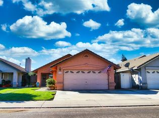1109 La Mesa St, Escalon, CA 95320