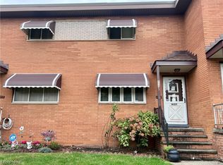 16217 Edgewood Ct, Maple Heights, OH 44137