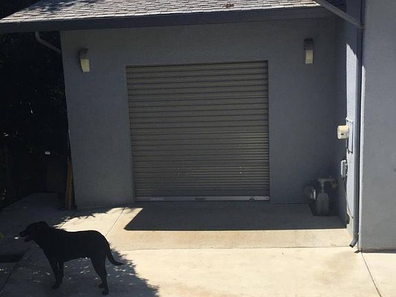 5th image of 325 Orchard View Dr