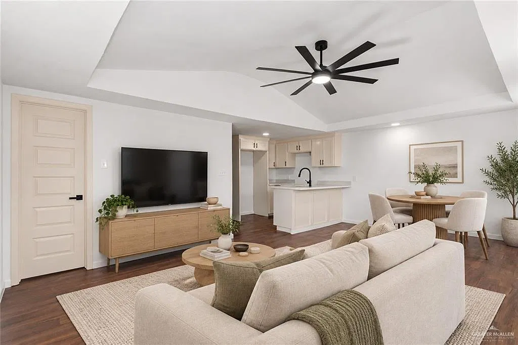 2 bed, 1.5 bath, 1080 sqft, $1,200 — Photo 2