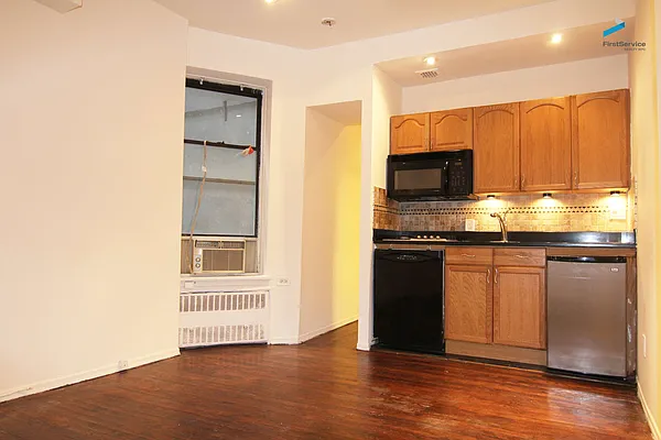 Rented by FirstService Realty (legacy) | media 9