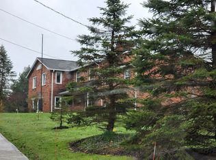 13910 Claridon Troy Rd, Burton, OH 44021