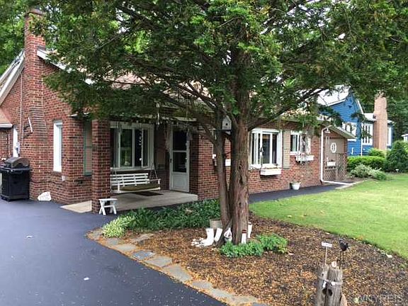 3rd image of 3100 Woodland Ave