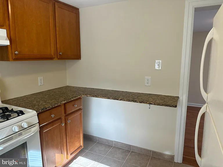 371 Easton Rd — Photo 9