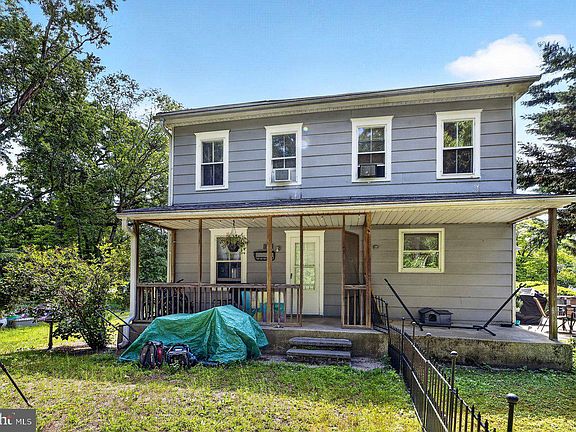 3rd image of 402-404 Washington St