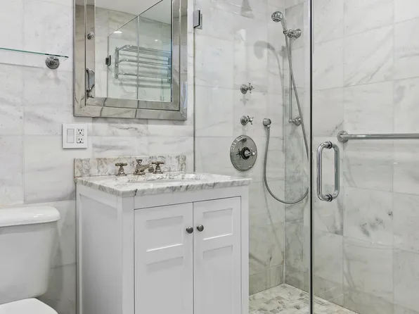 111 East 56th Street 1601 image 4 of 5