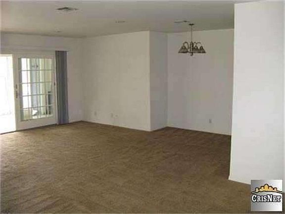 4th image of 17346 Roscoe Blvd