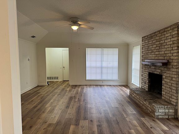 3rd image of 2217 Woodcreek #A