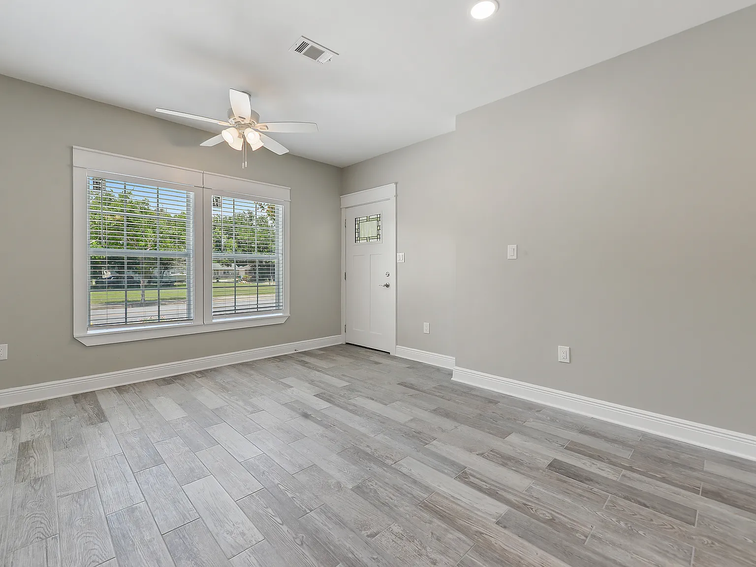 3 bed, 1400 sqft, $2,195 — Photo 3