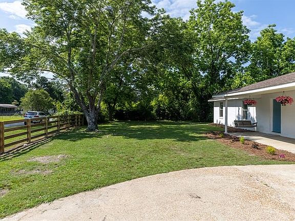 5th image of 40 Lee Road 438