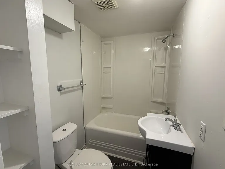 47 King St #4 — Photo 11