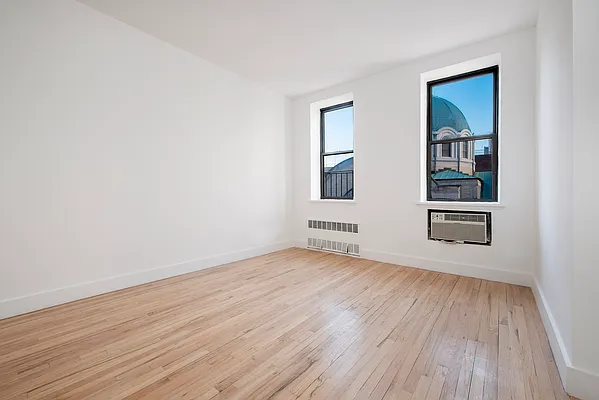 Rented by Compass | media 2