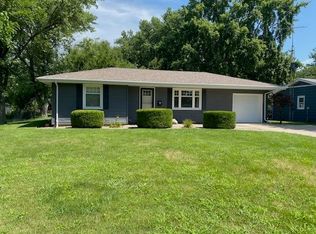 16 Miller Ave, Charleston, IL 61920