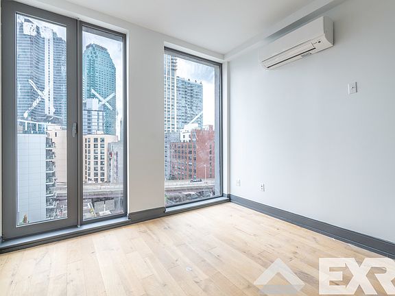 4th image of 42-22 27th St #7111E