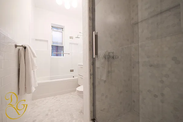 Sold by Dorsa Group | media 30