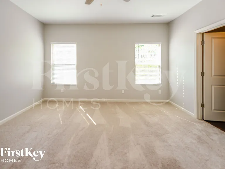 530 Sunrise Ln — Photo 7