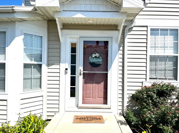 16146 Ontario St, Crest Hill, IL 60403